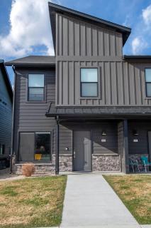 Baltoro Townhouse- Relax and unwind in our spacious and beautifully furnished townhome. - Driggs - 7