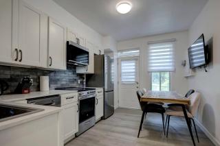 Stylish 4BR Unit Near Plateau and DT MTL - Montréal - 6