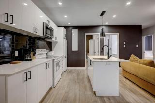 Vibrant 4BR 2BA Retreat in the Plateau - Montréal - 5