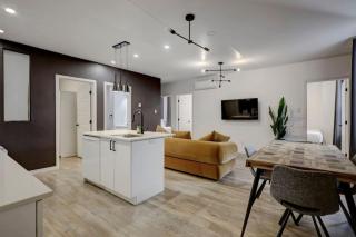 Vibrant 4BR 2BA Retreat in the Plateau - Montréal - 2