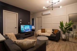 The Urban Haven 4BR in the Heart of Plateau MTL - Montréal - 8