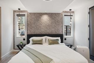 Luxury Downtown Vancouver Home Near Sunset Beach with Parking - 2