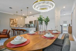 2416 Luxo & Magia: Casa com Piscina no Storey Lake! - 5