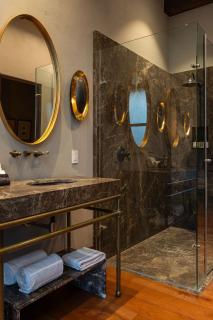 Casa Faroles, Designer 7BR Villa with Pool, Jacuzzi & Full Staff - 1