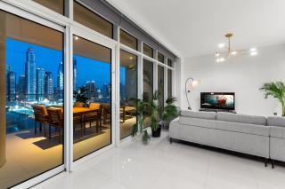 Full Sea View & Dubai Skyline - 4BR LUX Beachfront - 7