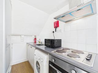 Whitehaven Hideaway - Sleeps 2 - Cosy Escape - 3