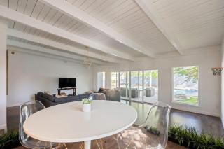 The Hatteras Haven - Los Angeles - 6