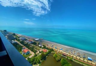 Spacious Sea View Aparthotel in Orbi City Batumi - Batoemi - 0