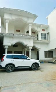 Shri Ram Sharnam Palace - Ayodhya - 8