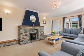 Honeyfield Lodge - Spacious Cottage Rural Views - Saundersfoot - 2