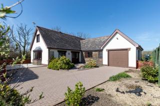 Honeyfield Lodge - Spacious Cottage Rural Views - Saundersfoot - 1