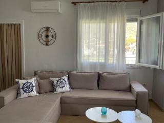 Nicol's Sweet Home - 1