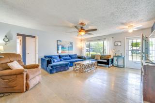 14 Mi to Legoland Haines City Retreat with Yard! - 5