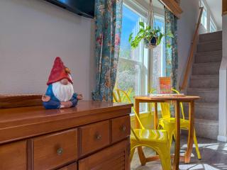 Apple Blossom Bungalow - Sequim - 2
