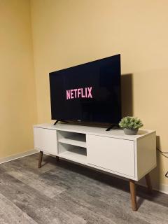 Yellow Home - 5