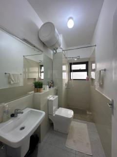 Modern Studio near Junction Mall Wi-Fi, Smart TV, Free Parking - Nairobi - 6