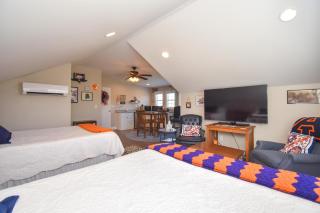 KJR Studio in Auburn - Auburn - 2