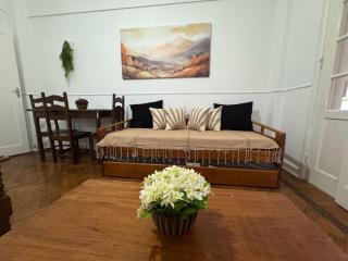 Amplo e Familiar a 50 Metros Praia DF242-201A - 0