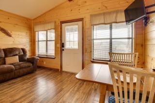 Mtn-View Porch Arkansas Cabin Near White River - Mountain View - 4
