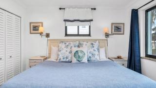 Designer Beachside Serenity Steps to the Beach! - Juno Beach - 2