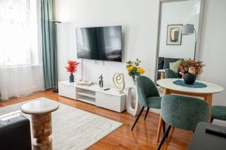 Stylish One Bedroom Apt on UES - New York - 8