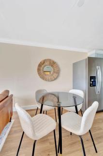 Sunrise Suite Central to I75 airport & downtown - 8