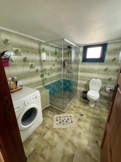 2-Bedroom Blue & White House with Garden and Beach - Platanias - 1