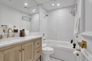 Ocean View 2BD Penthouse Beach Service PH-6 - Miami Beach - 4