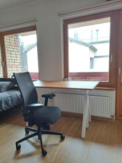 Cozy apartment - 100m beach, AC, workstation, balcony, backyard, self check-in, yoga mat - 2