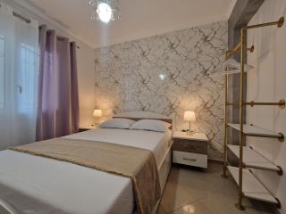 Iro Apartments - Néa Péramos - 6