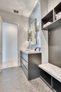Luxury waterfront Villa Heated pool and sauna - Cottonwood Shores - 2