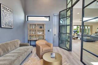 Luxury waterfront Villa Heated pool and sauna - 7