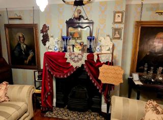 Quirky Victorian themed home - Mold - 6