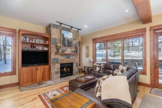 Stylish Condo with Hot Tub and Gym Access - 0