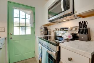Dogs Welcome, Steps to Beach Cocoa Beach Retreat! - Cocoa Beach - 2
