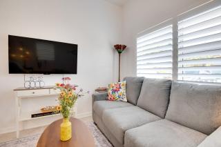 Walk to Beach Dog-Friendly Gem in Cocoa Beach! - 7