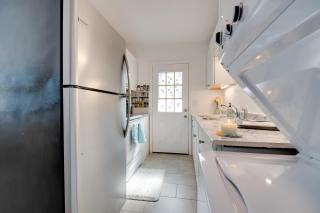 Walk to Beach Dog-Friendly Gem in Cocoa Beach! - Cocoa Beach - 2