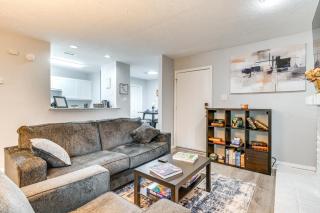 2 Mi to Texas AandM University Condo with Pool! - College Station - 0