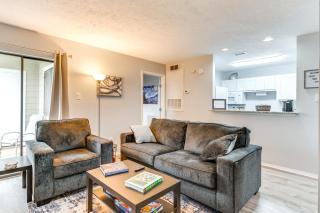 2 Mi to Texas AandM University Condo with Pool! - College Station - 6