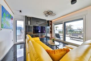 Penthouse Sky Pool 80m, pool 38m, the largest terrace 149m, three luxury rooms and three garages - Split - 1