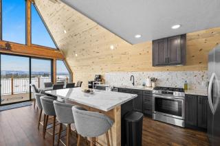 Peak-A-View - Beautiful pet friendly A-frame on 2 acres w/ panoramic views and trailer parking - Donnelly - 4