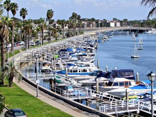 Sand Sun & Second - Charming Studio within Walking Distance to Beach - Long Beach - 7
