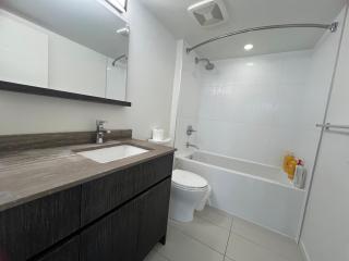 Elegant &comfortable room1B &1B apartment perfect location - 7