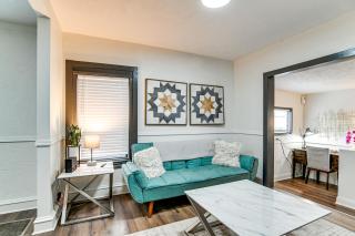 Walkable Location Welcoming Unit in Omaha - Omaha - 7
