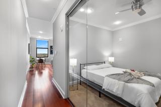 Sleek Residence With Rooftop Pool And Gym - 8