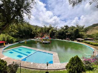 HOTEL Parque recreacional EL LAGO LIBANO - Líbano - 1