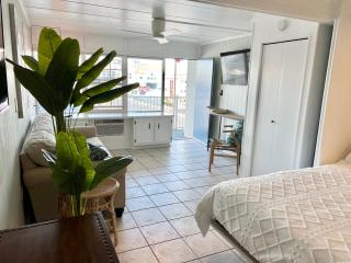 Stunning Studio with community pool just steps to Beach and Boardwalk! - Ocean City - 5