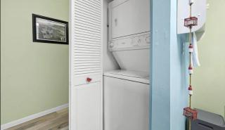 Ocean Block Ocean View Studio at Convention Center - 4