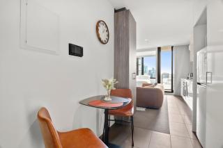 Stylish CBD Haven Near Southern Cross Station - 2