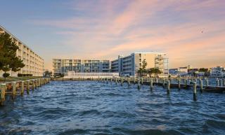 Breathtaking Bayfront Escape in Ocean City - Steps to Beach, Pool, & Attractions - Ocean City - 9